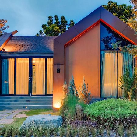 See Stars & Forest Resort Amphoe Sawang Daen Din Екстер'єр фото