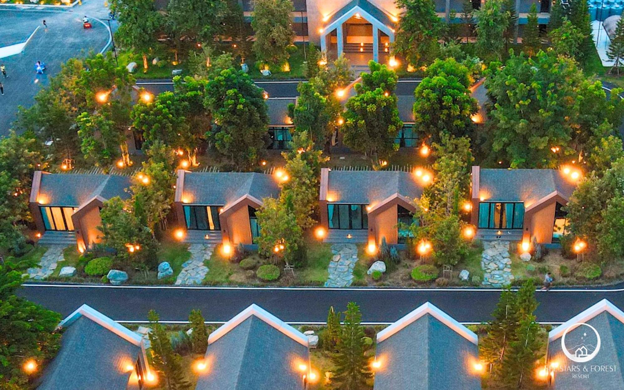 See Stars & Forest Resort Amphoe Sawang Daen Din Екстер'єр фото