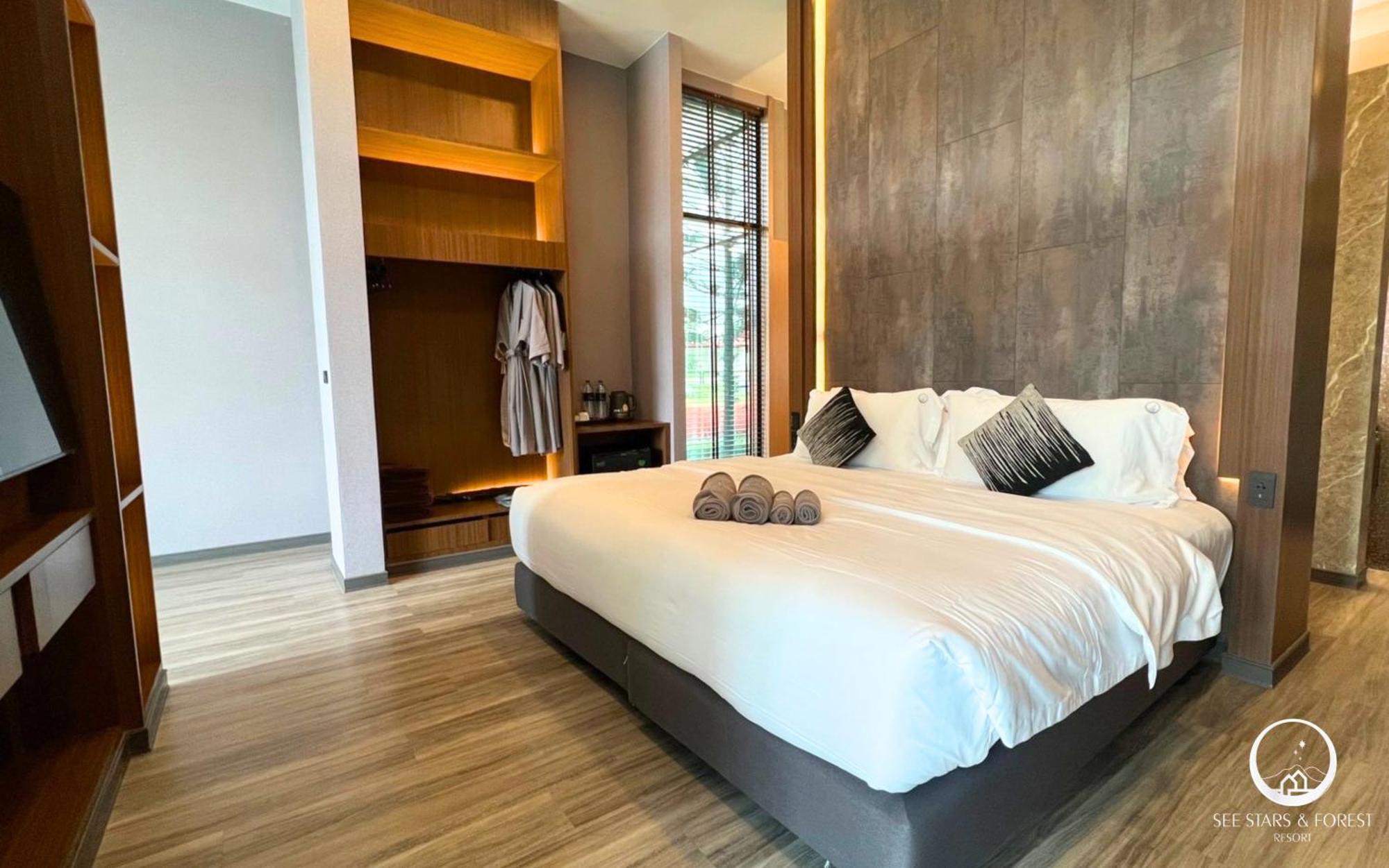 See Stars & Forest Resort Amphoe Sawang Daen Din Екстер'єр фото